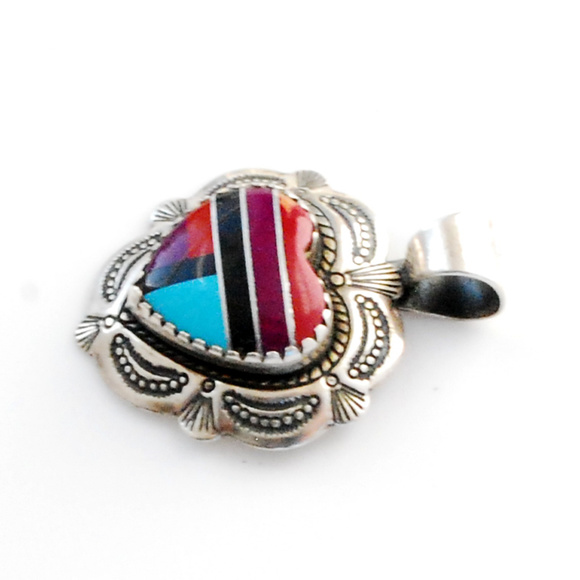 Jewelry - Mosaic Vintage Quoc Inlaid Stone Heart Pendant